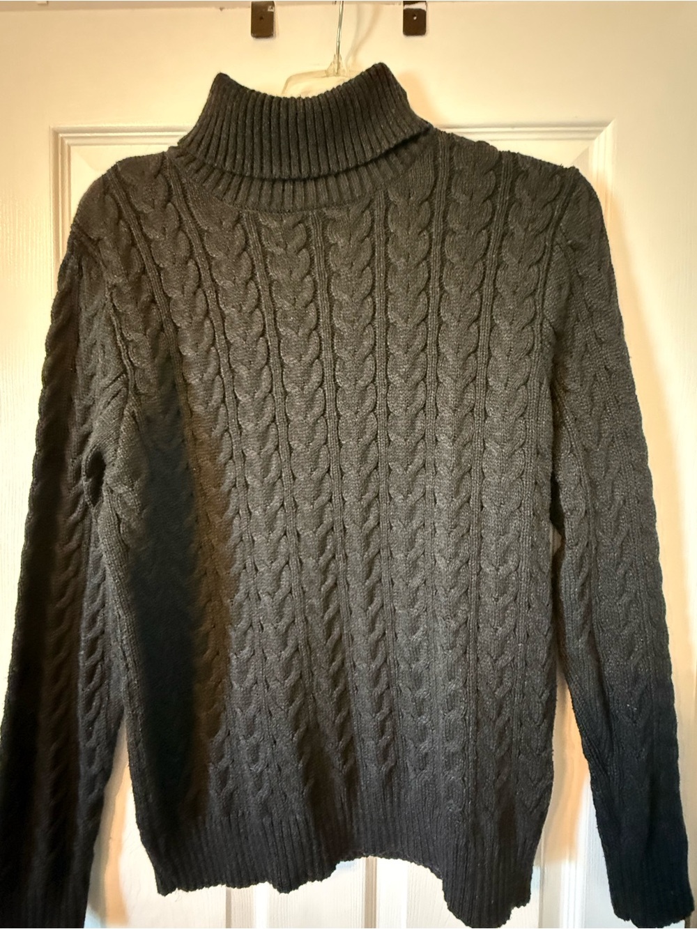Cable-Knit Turtleneck Sweater in Gray